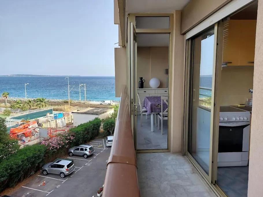 קאן Bocca Baie T2 En Bord De Mer - Axelle Loc Appart 0*,
