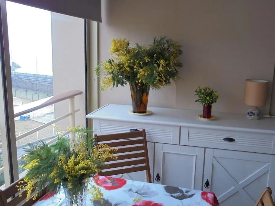 קאן Bocca Baie T2 En Bord De Mer - Axelle Loc Appart 0*,  צרפת